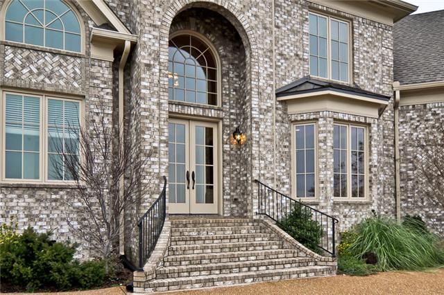 688 Legends Crest Dr, Franklin, TN 37069