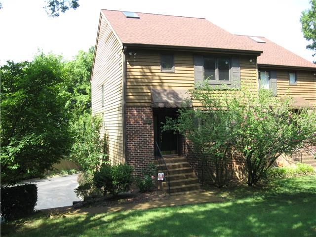 2222 Westview Dr, Nashville, TN 37212