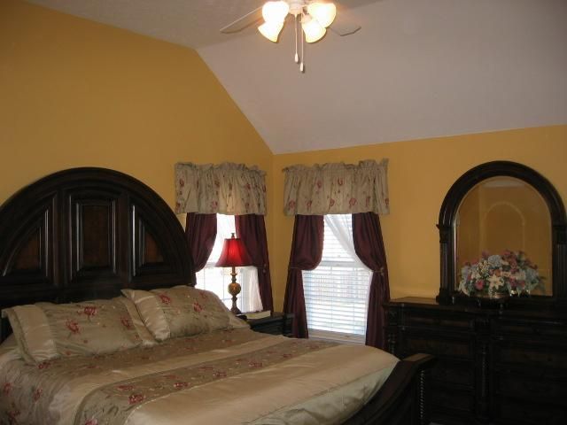 1010 Oakhall Dr, Mount Juliet, TN 37122