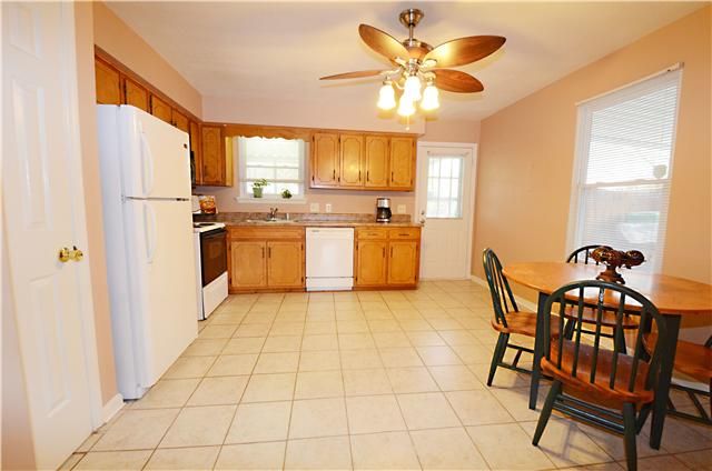 1811 Violet Ct, Murfreesboro, TN 37128