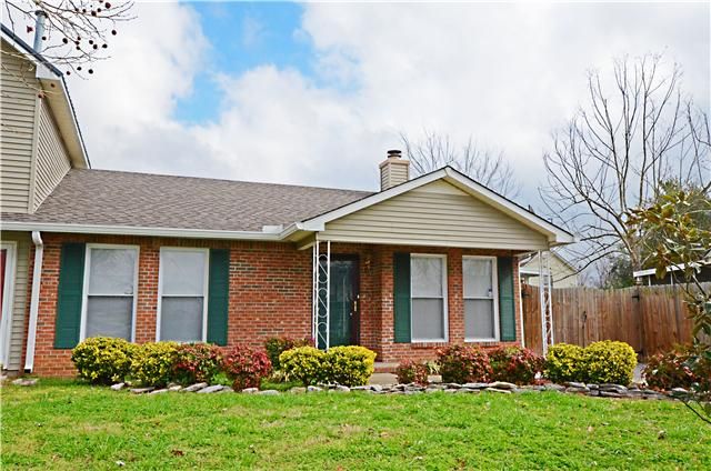 1811 Violet Ct, Murfreesboro, TN 37128