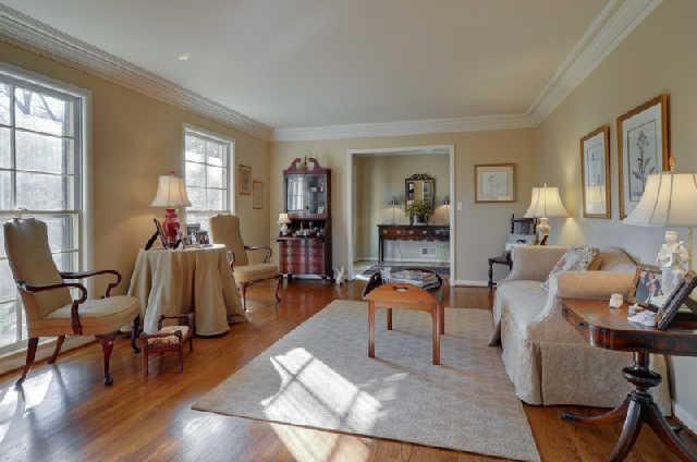 6529 Cornwall Dr, Nashville, TN 37205