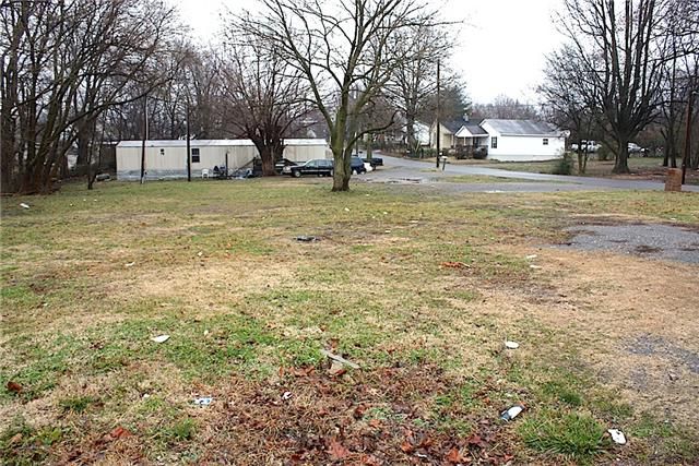 108 20th Ave E, Springfield, TN 37172