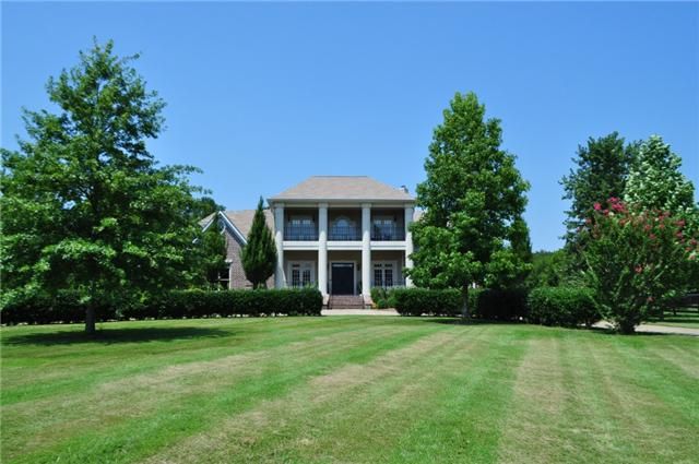 158 Coldstream Rd, Murfreesboro, TN 37127