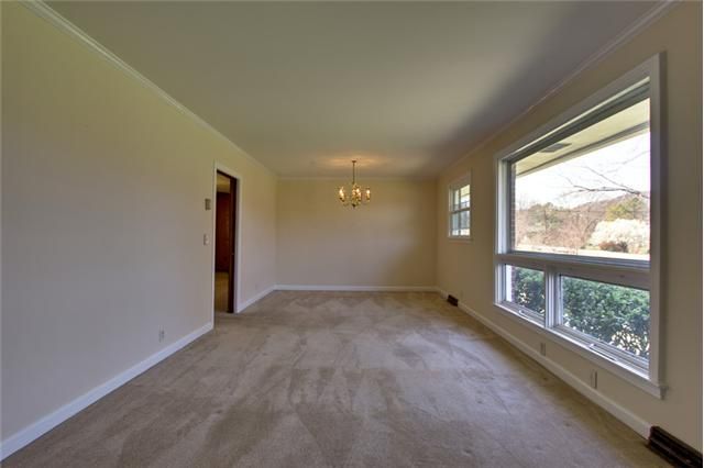 635 Devon Dr, Nashville, TN 37220