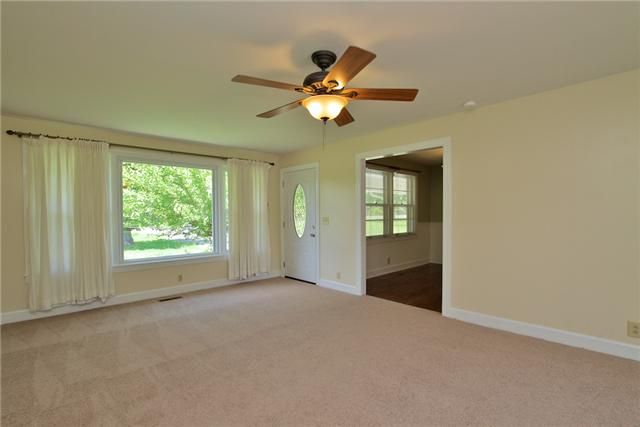 1508 5th Ave W, Springfield, TN 37172
