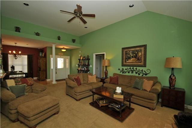 38 Mann Rd, Lebanon, TN 37087