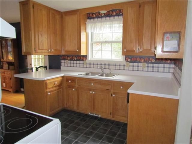4016 New Chapel Rd, Springfield, TN 37172