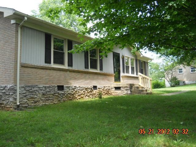 211 Marilyn Dr, Dickson, TN 37055