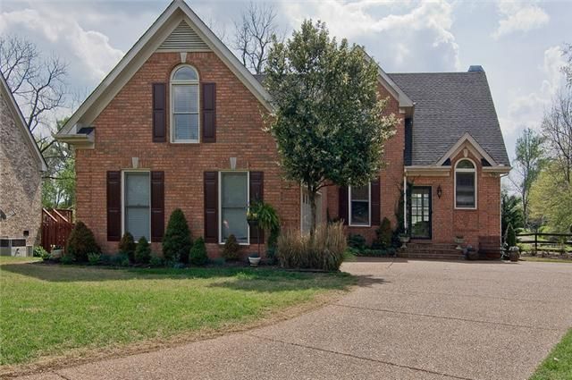 1725 Fieldcrest Cir, Franklin, TN 37064