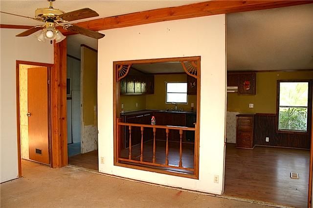 2033 Ross Rd, Cedar Hill, TN 37032