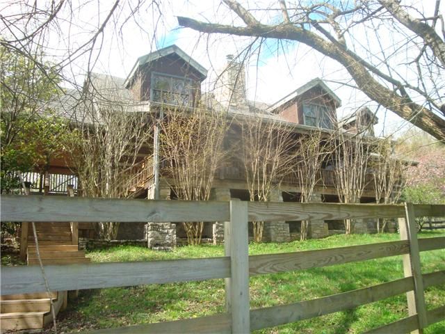 5263 Beasleys Bend Rd, Lebanon, TN 37087