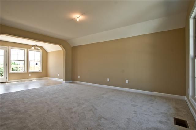 502 Albion Cir, Gallatin, TN 37066
