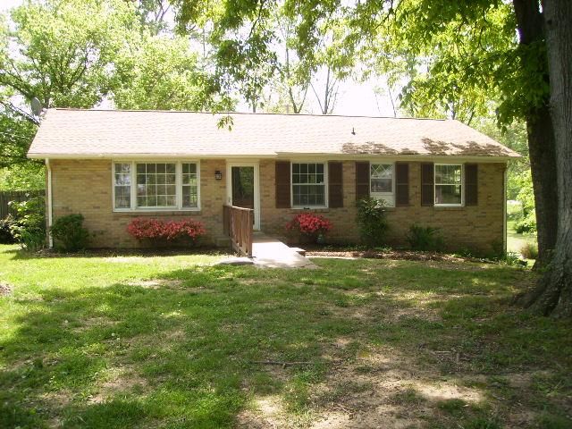 123 Roberta Dr, Hendersonville, TN 37075