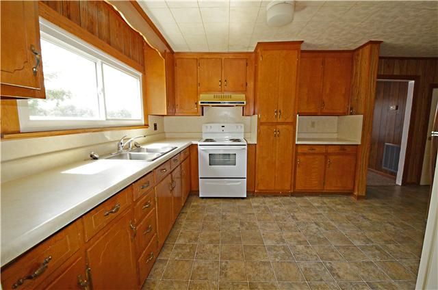 800 Greenland Dr, Murfreesboro, TN 37130
