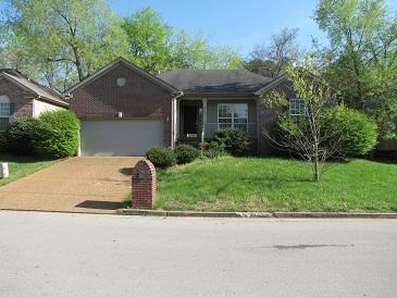 933 Waynewood Ln, Hermitage, TN 37076