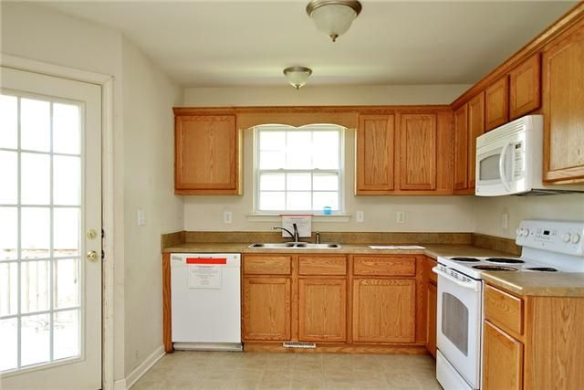 2205 Sunset Dr, White Bluff, TN 37187