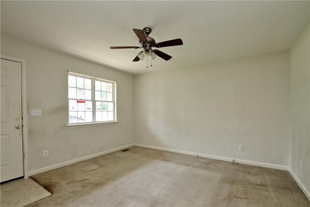 2205 Sunset Dr, White Bluff, TN 37187