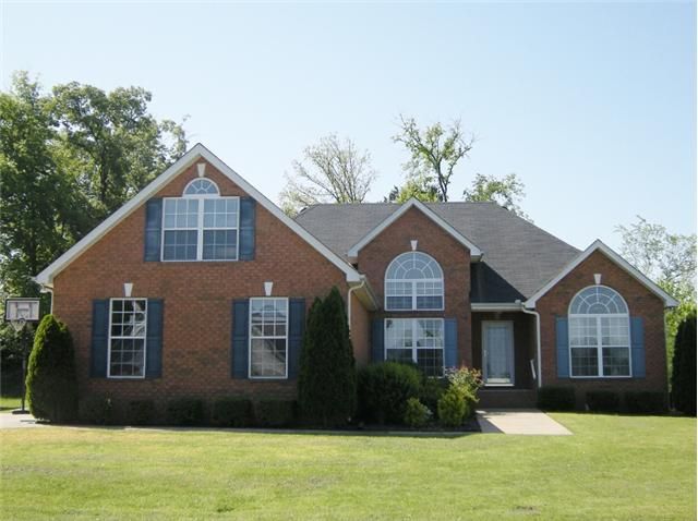 530 Dallas Ct, Murfreesboro, TN 37130