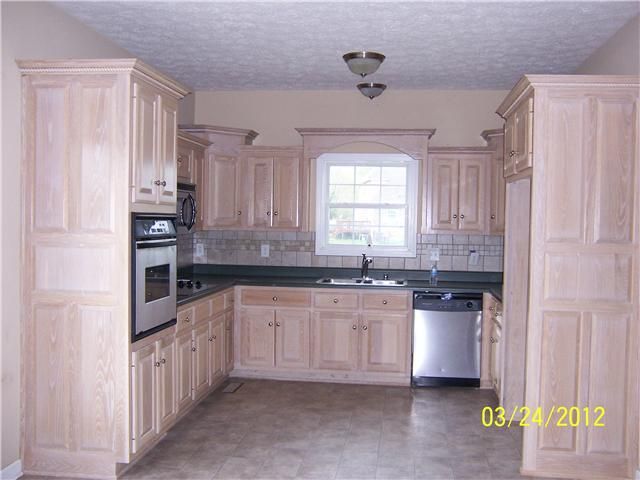 531 Shun Pike, Cottontown, TN 37048