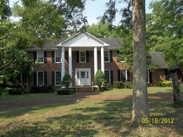 1803 Waterford Rd, Murfreesboro, TN 37129