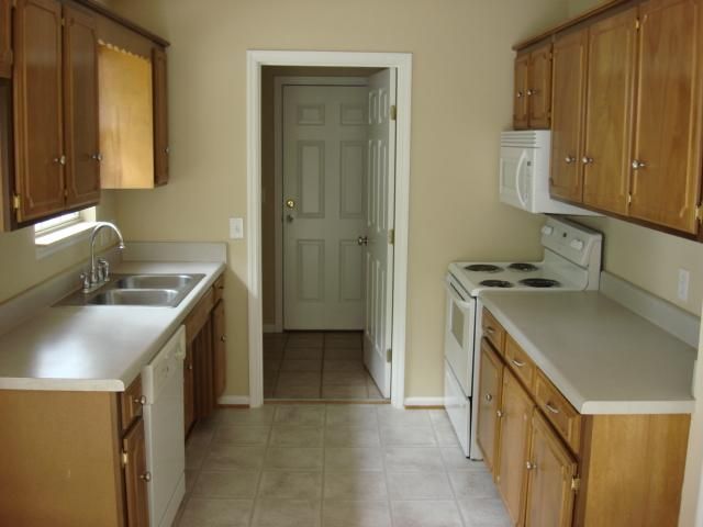 1000 Cedarstone Ct, Smyrna, TN 37167