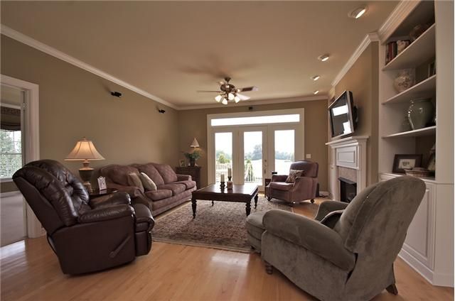 312 Clearview Dr, Springfield, TN 37172