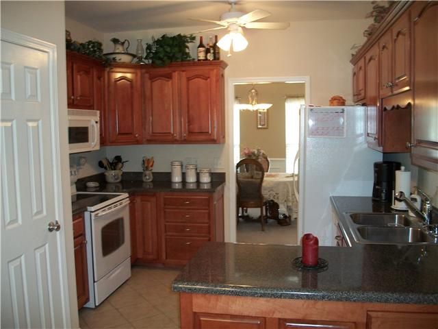 1009 Bending Chestnut Dr, Lebanon, TN 37087