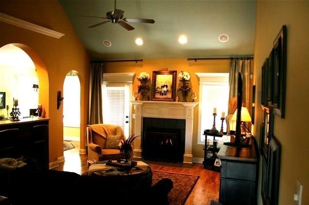 2037 Prestwick Dr, Murfreesboro, TN 37130