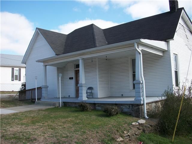 307 S Main St, Mount Pleasant, TN 38474