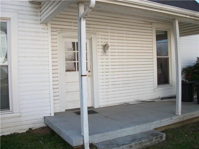 307 S Main St, Mount Pleasant, TN 38474