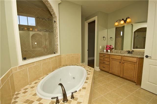 682 Harrogate Dr, Brentwood, TN 37027
