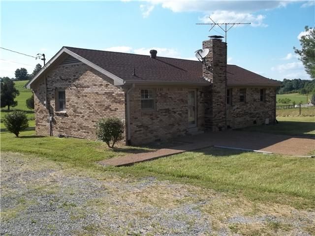 1628 Rock Bridge Rd, Bethpage, TN 37022