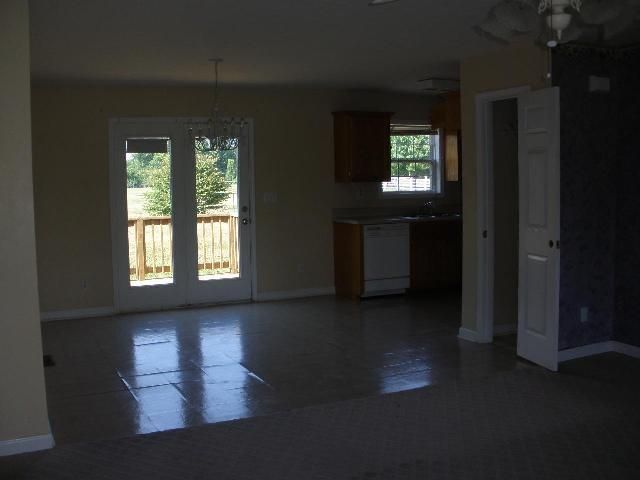 345 Lear Rd, Portland, TN 37148