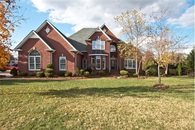 2240 Oakleigh Dr, Murfreesboro, TN 37129