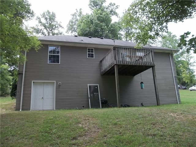 966 Jordan Cir, White Bluff, TN 37187