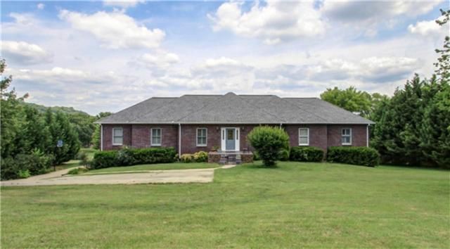 2218 Henpeck Ln, Franklin, TN 37064