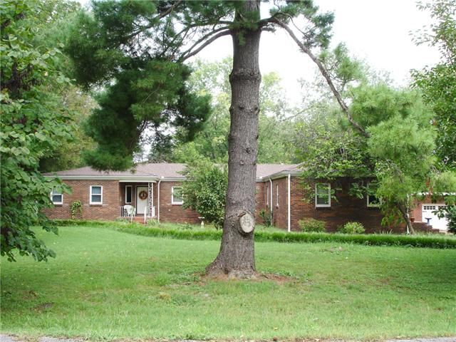 1404 Avon Rd, Murfreesboro, TN 37129