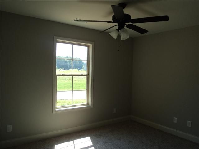 501 Gunn Ln, Springfield, TN 37172