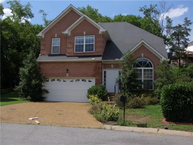 105 Polk Ct, Hendersonville, TN 37075