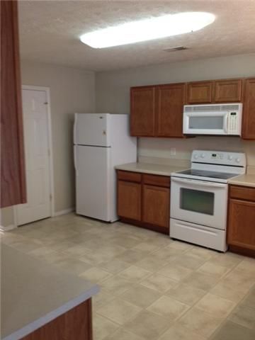 2851 Meadow Gln, Mount Juliet, TN 37122