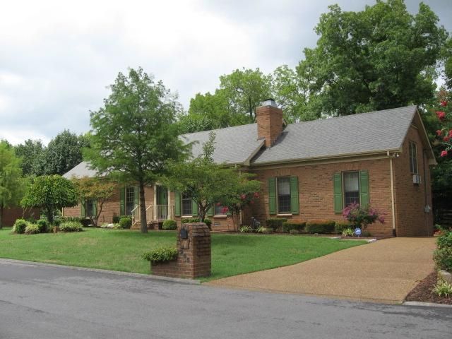 205 Connie Dr, Hendersonville, TN 37075