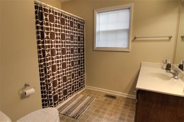 1438 Brinkley Rd, Murfreesboro, TN 37128