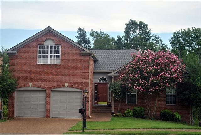 4804 Peninsula Pointe Dr, Hermitage, TN 37076