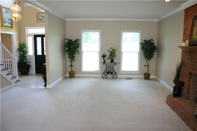 111 Meadowpointe E, Hendersonville, TN 37075