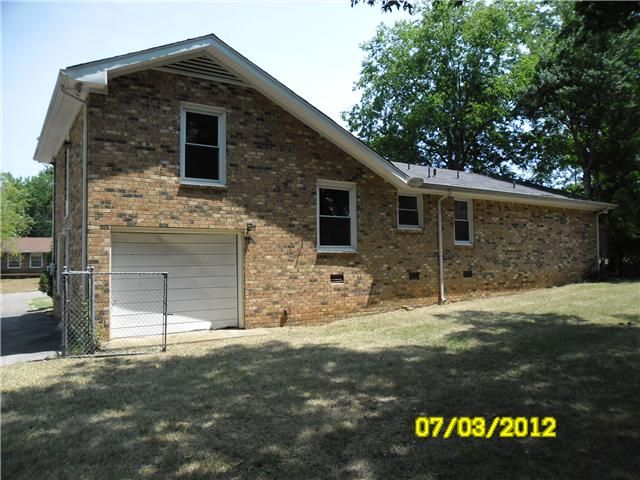 125 Clearlake Dr E, Nashville, TN 37217