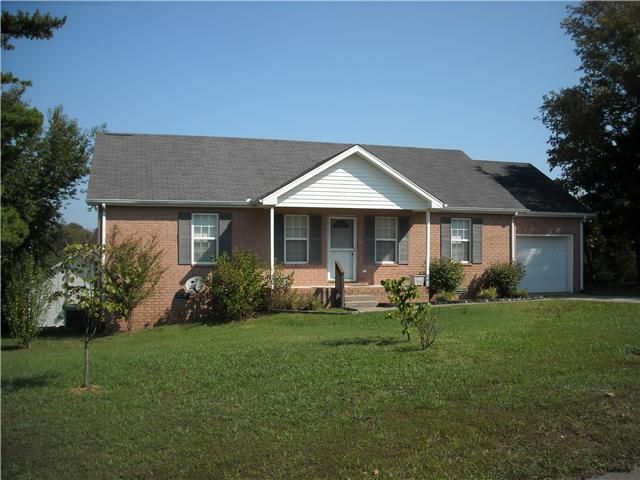 207 Pumphill Rd, Dickson, TN 37055