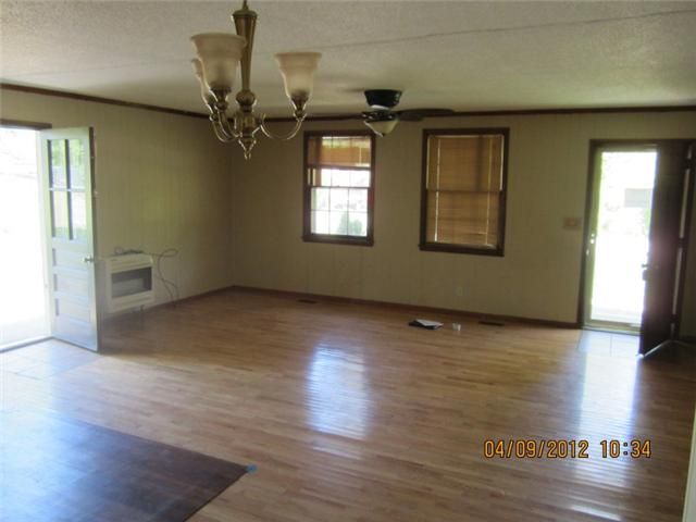 1852 Cardinal Dr, Pleasant View, TN 37146