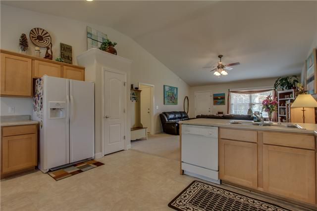 648 Charles Ln, Spring Hill, TN 37174