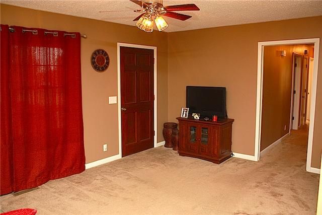 5763 Borthick Rd, Springfield, TN 37172